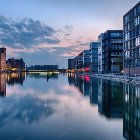 City Apartment Duisburg 2#Netflix &Wlan &Kingsize Bett &Central Exterior photo